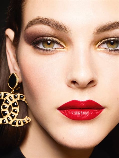 chanel holiday 2019 collection|Festive beauty with the CHANEL holiday makeup collection.